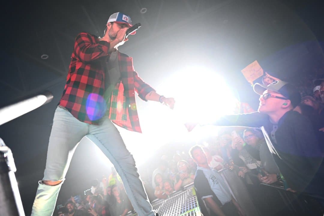 Photos Walker Hayes At The Mountain Health Arena Downtown Huntington